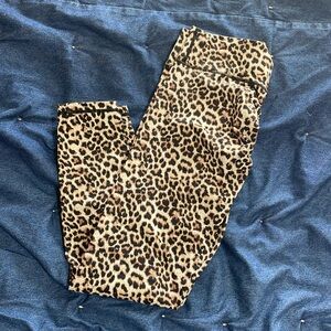 Zyia Scrunchy Bum Leopard leggings